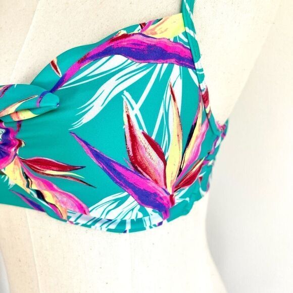No Boundaries Junior’s Bikini Top Size Medium Aqua with Tropical Florals in Pink - Picture 6 of 11